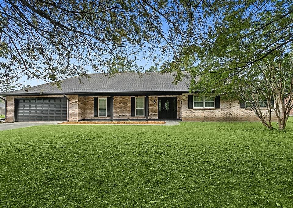 1st image of 46307 Beckie Dr