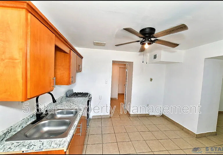 1908B Olive Ave — Photo 9