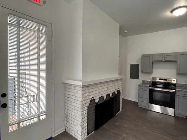 703 W Lovell St, Kalamazoo, MI