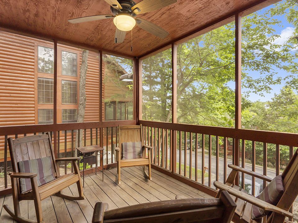 1st image of 272 Oakridge Road