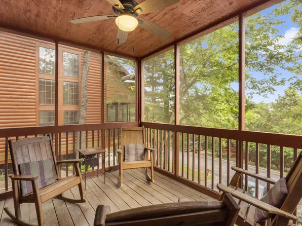 272 Oakridge Road, Branson, MO 65616
