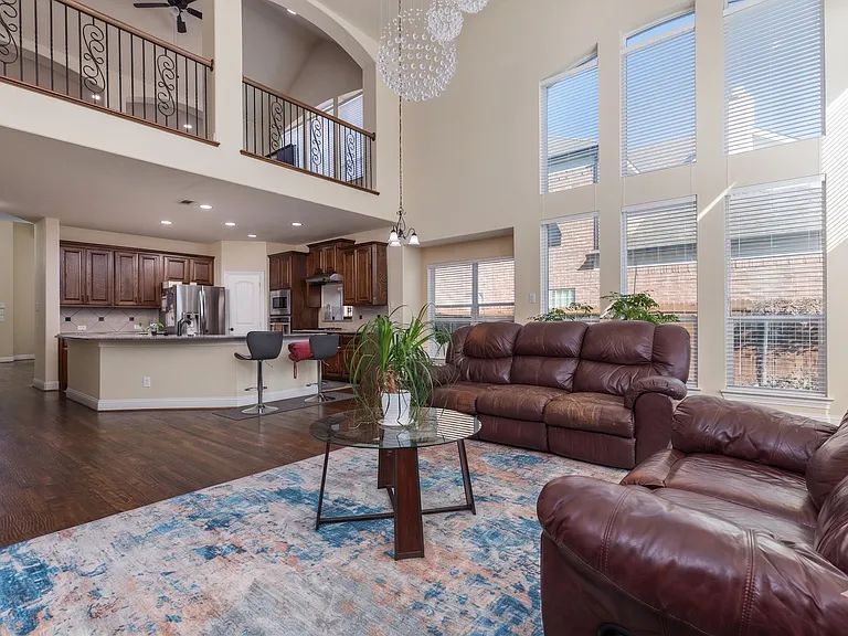 2555 Hannah Cir — Photo 10