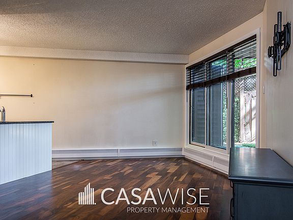 4th image of 11618 100th Ave NW #102