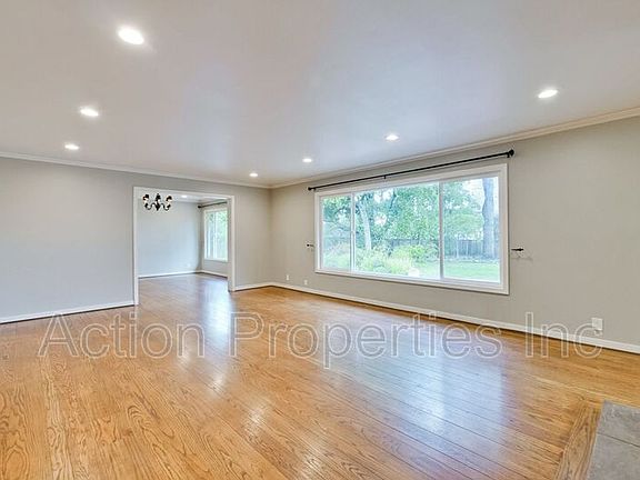 5th image of 17 Yerba Buena Ave