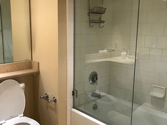 5th image of 400 Beale St APT 304