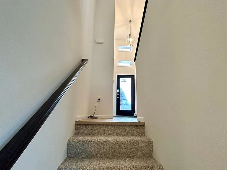 873 2nd Ave — Photo 22