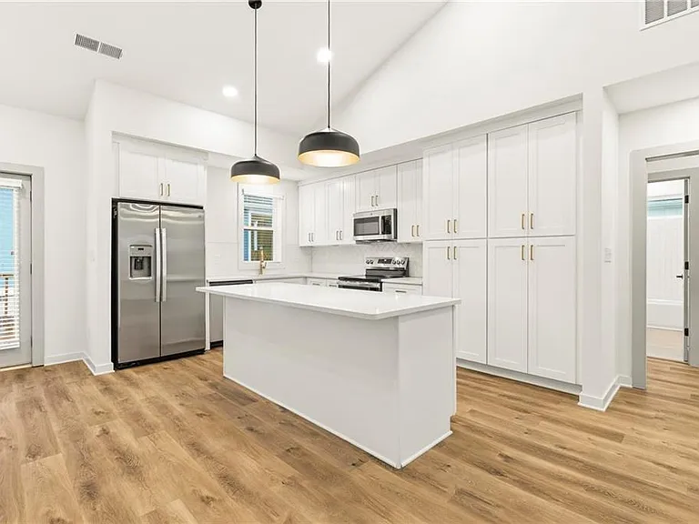 129 Hilltop Dr SW — Photo 5