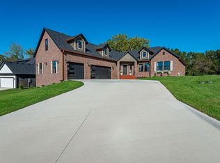 1613 E Hayloft Dr, Ozark, MO 65721