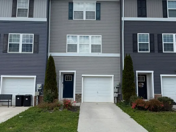 293 Magellan Dr, Martinsburg, WV 25404