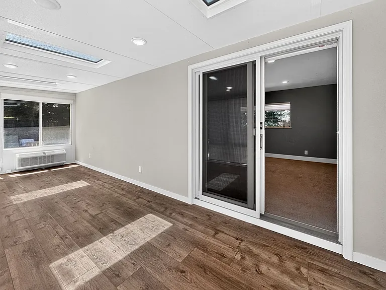 3221 Lunada Ln — Photo 43