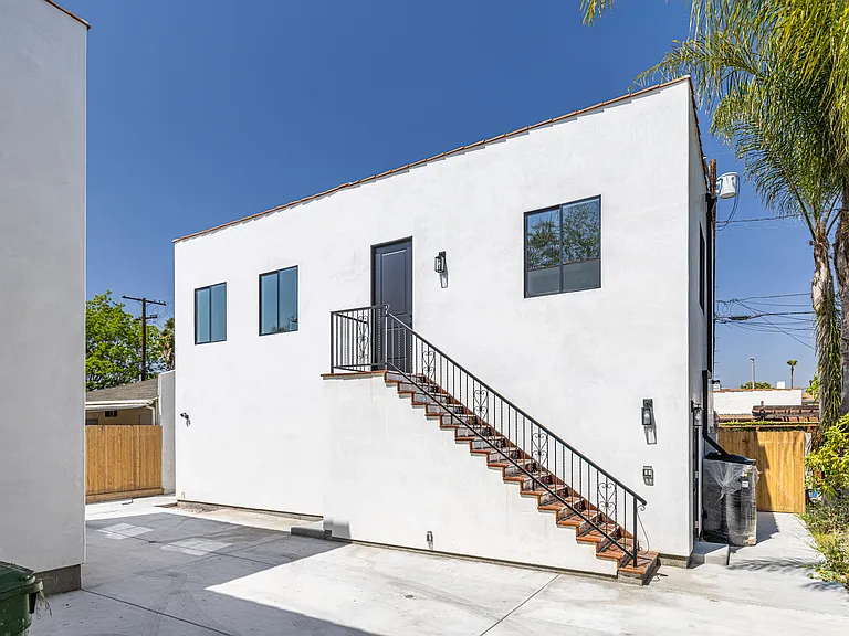 1625 Stearns Dr — Photo 14