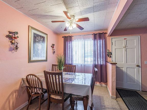 3rd image of 36518 Riverview Dr