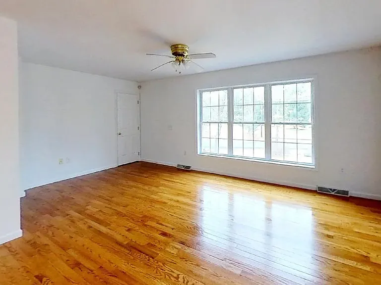 1241 Coolbaugh Rd — Photo 11