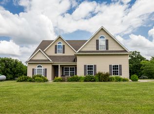 16170 N Anchorom Rd, Hallsville, MO 65255