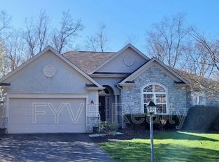 2922 Pleasant Colony Dr, Lewis Center, OH 43035