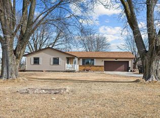 12462 E 150th St, Orion, IL 61273
