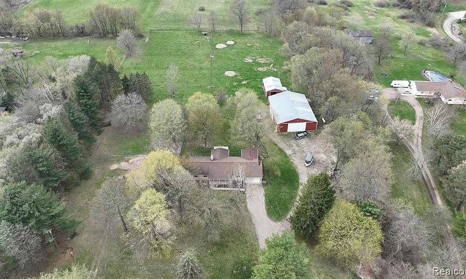 4701 Secord Lake Rd, Leonard, MI 48367 Zillow