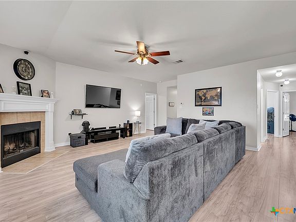 4th image of 5109 Bridgewood Dr