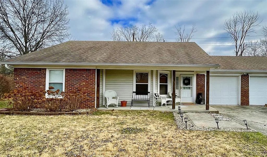 8533 Zephyr Dr photo 1