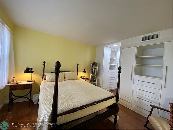 4th image of 3333 NE 34th St APT 812