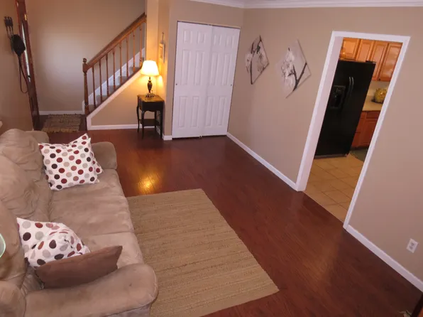 120 Catalpa Dr, Springboro, OH 45066