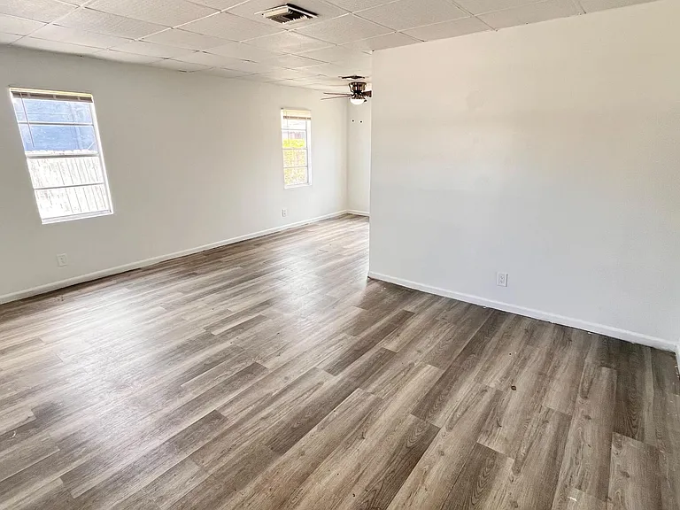 1000 W Lakewood Rd #6 — Photo 5