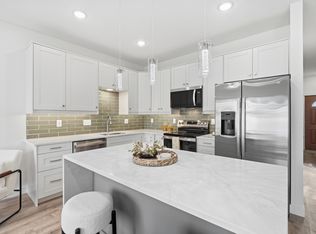425 W 8th St #20, New Richmond, WI 54017