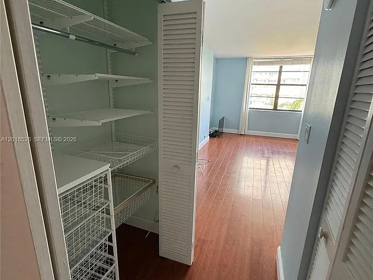 2333 Brickell Ave #602 — Photo 41