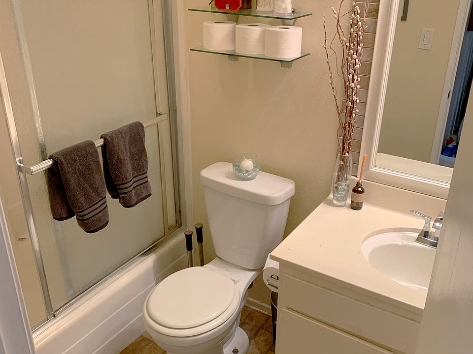 2nd image of 10521 National Blvd APT 114