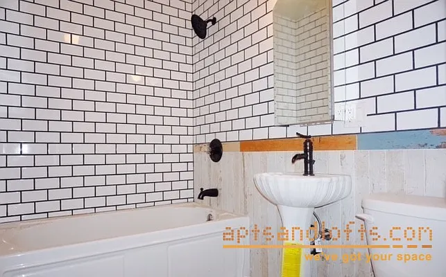 Rented by aptsandlofts.com | media 11