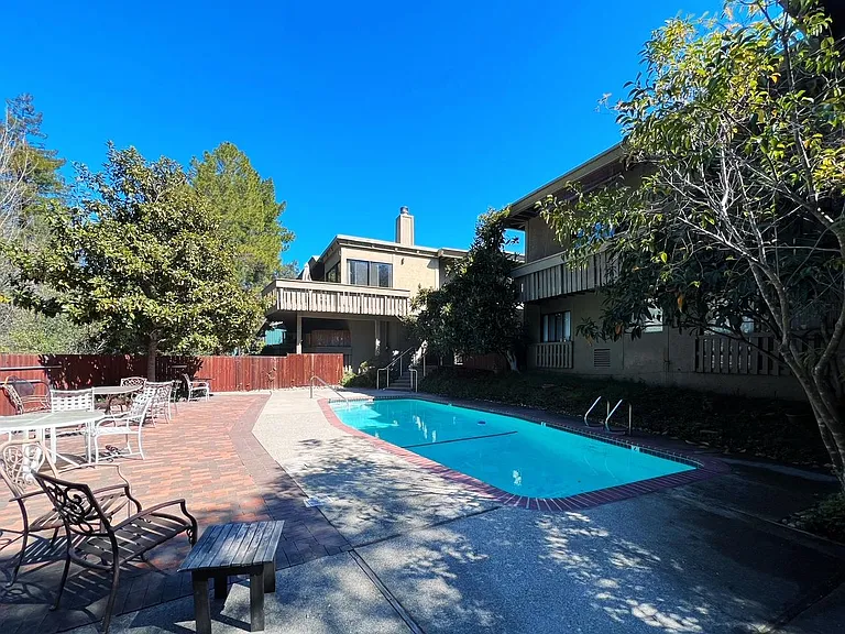 Moraga Road — Photo 32