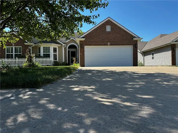 4902 Kelsey Ct, Saint Joseph, MO 64506