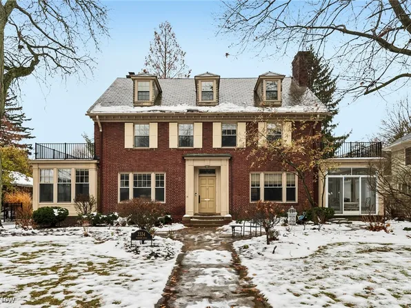 2334 Roxboro Rd, Cleveland Heights, OH 44106
