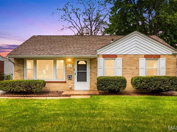 4325 Saint Dominic Ln, Saint Ann, MO 63074