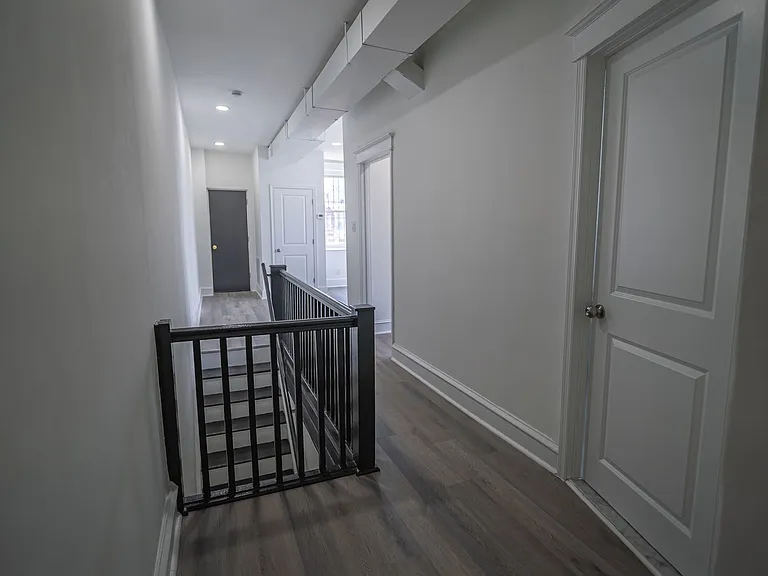 2410 Wharton St — Photo 9