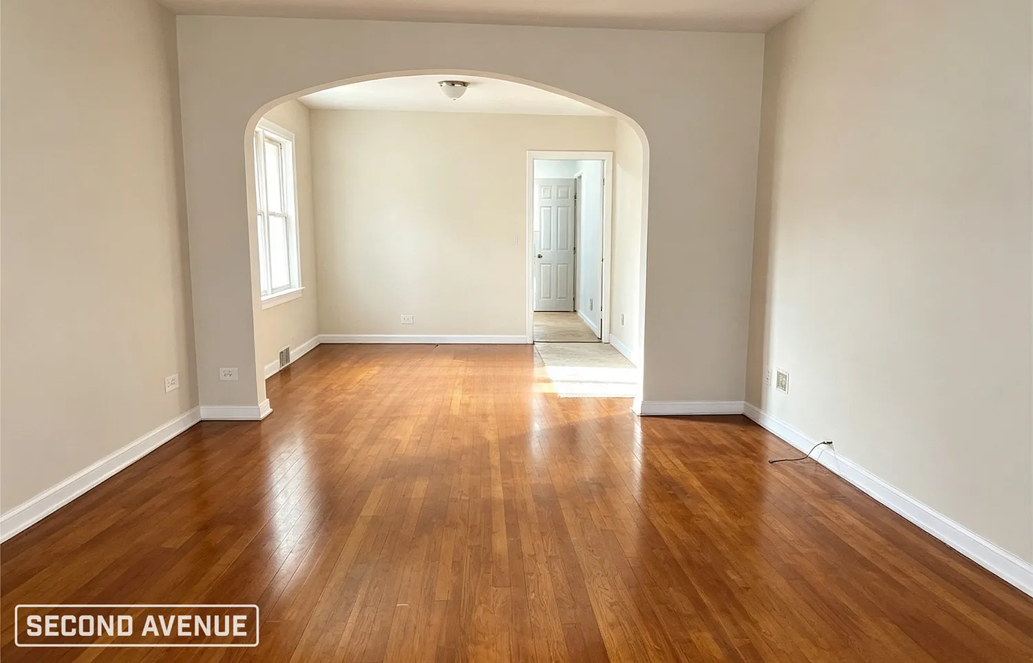 2 bed, 1.0 bath, 900 sqft, $1,349 — Photo 2