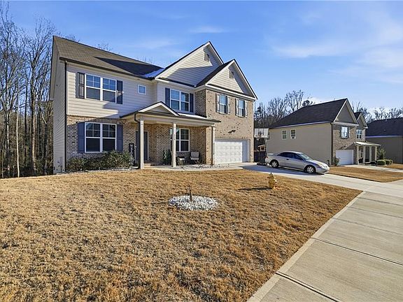 3rd image of 175 Paxton Ln
