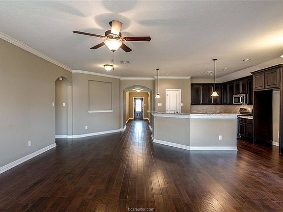 5th image of 2928 Archer Dr
