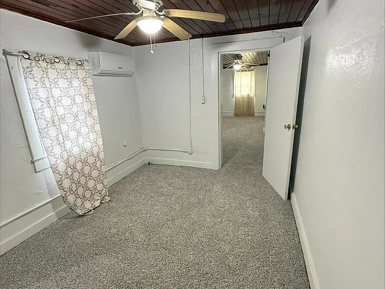 905 Nash St E — Photo 7