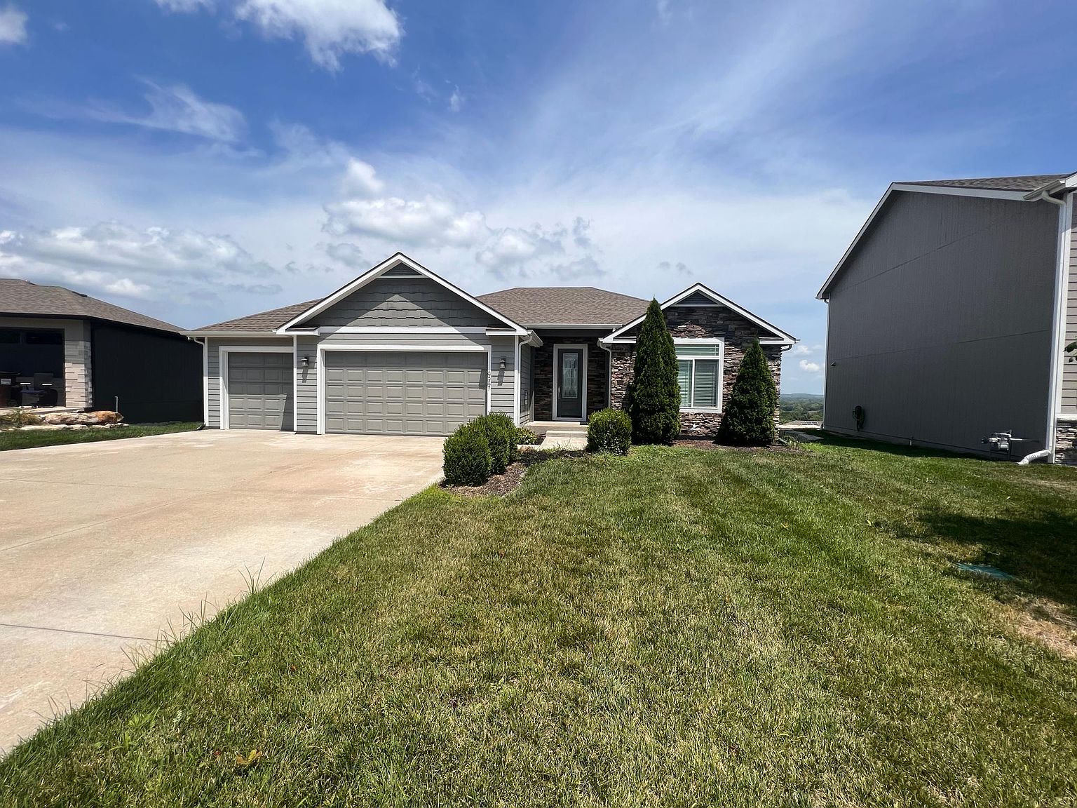 627 N Daylily Dr, Lawrence, KS 66049 | Zillow