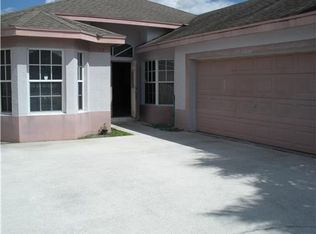 112 Meadowlands Dr, Royal Palm Beach, FL 33411