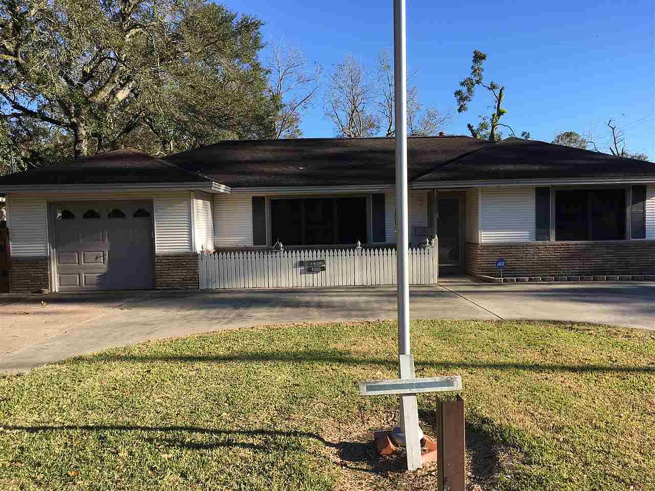 5968 Monroe Blvd, Groves, TX 77619 Zillow