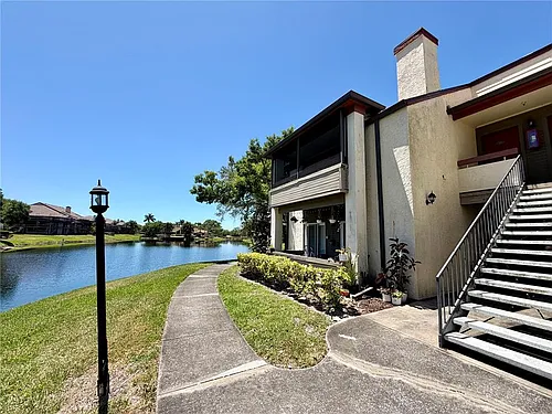10265 Gandy Blvd N Photo 1