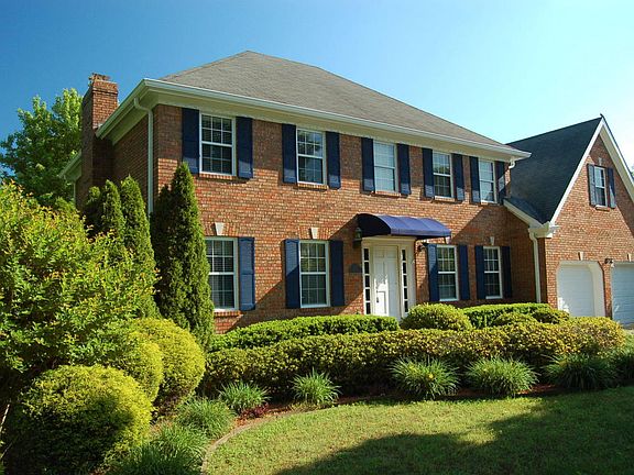 2nd image of 811 Ashley Forest Dr