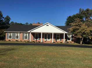503 Colonial Dr, Lexington, TN 38351