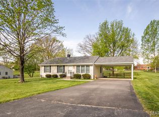 241 Dennison Dr, Ballwin, MO 63021