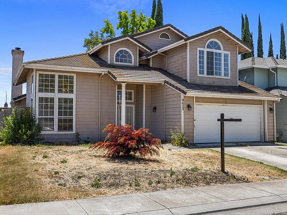 2nd image of 9433 N Tuscany Cir