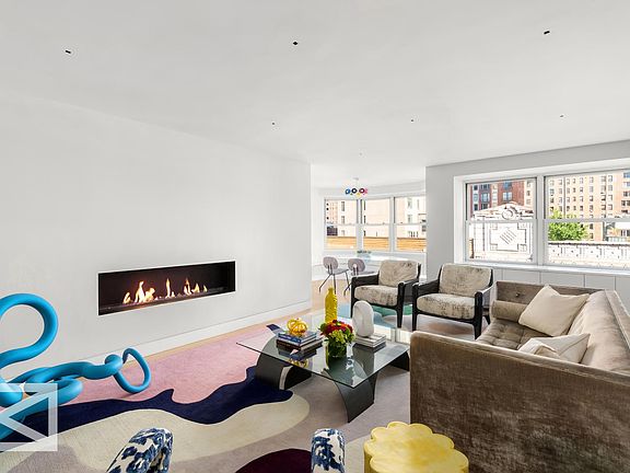 2nd image of 150 E 77th St #8EF