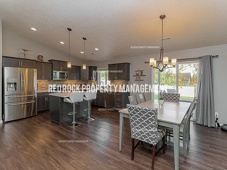 18431 E Selkirk Estates Rd — Photo 7