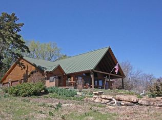 790 N 950th Rd, Lawrence, KS 66047